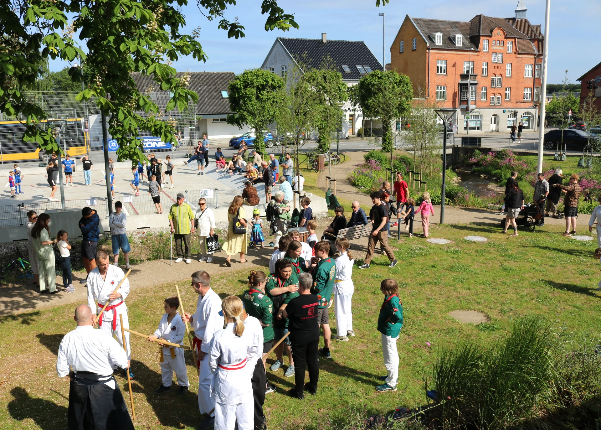 Foreninger viser deres aktiviteter frem i Folkeparken