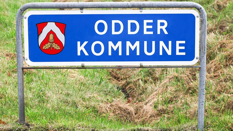 Skilt med teksten Odder Kommune