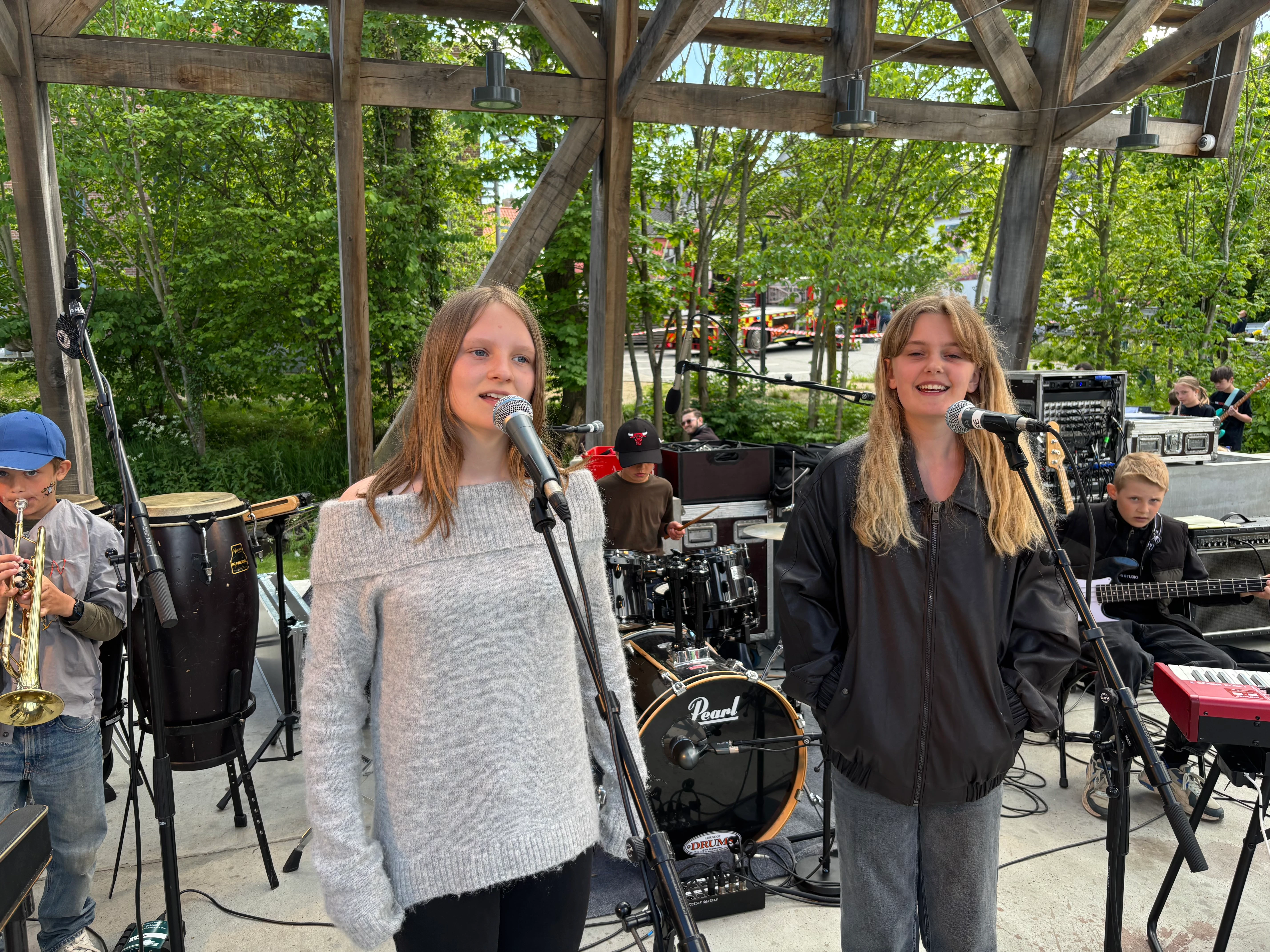 7